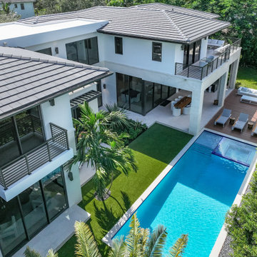 Contemporary Home - 11