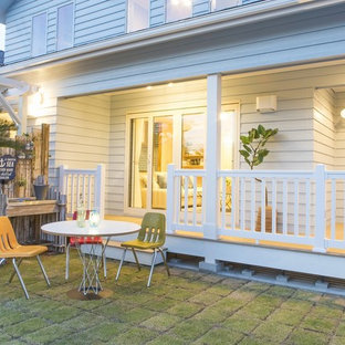 他の地域のビーチスタイルのおしゃれな前庭のテラスの写真