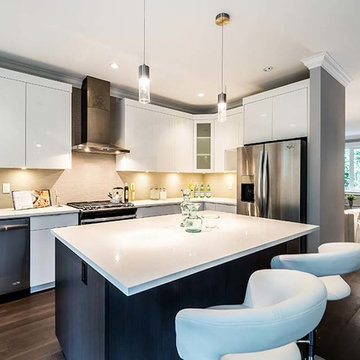 2124 MacKay , North Vancouver