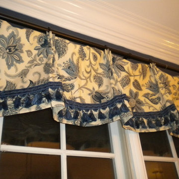 Country French Breakfast Room Window Treatments
