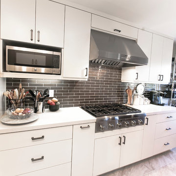 Under cabiinet lighting