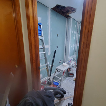 TJ's Bath and Mud room