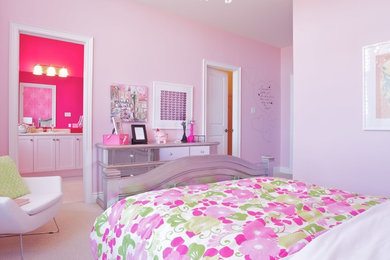 Kids' room - traditional kids' room idea in Toronto