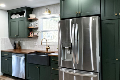 Example of an eclectic kitchen design in Kansas City
