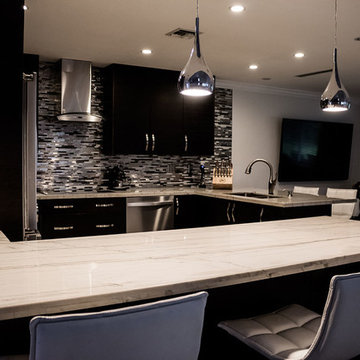 modern kitchen wengue colored with white macaubas quartzite countertop