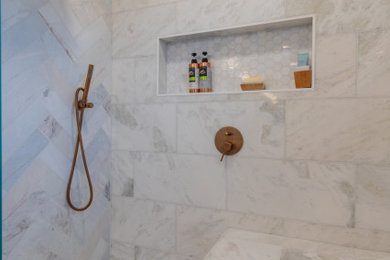 Bathroom - modern bathroom idea in San Francisco