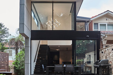 Inspiration for a mid-sized contemporary exterior in Sydney.