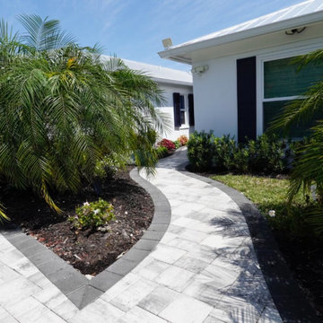 Driveway Mega Smooth White Charcoal with Charcoal Edging