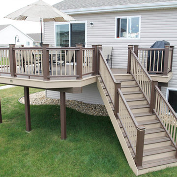 Upper Level Deck