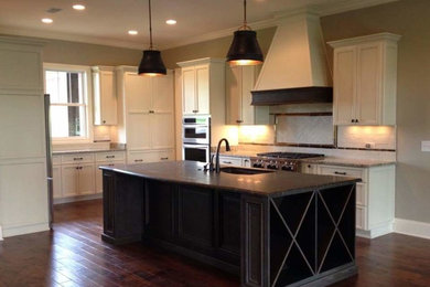 Inspiration for a craftsman kitchen remodel in Nashville