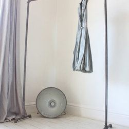 Riley Threaded Dark Steel Pipe Simple Elegant Freestanding Clothes Rail - Clothes Racks