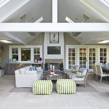 Raleigh Hills Covered Patio