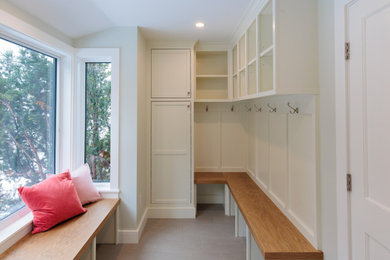 Entryway - transitional entryway idea