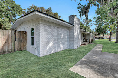 Inspiration for a shed remodel in Jacksonville