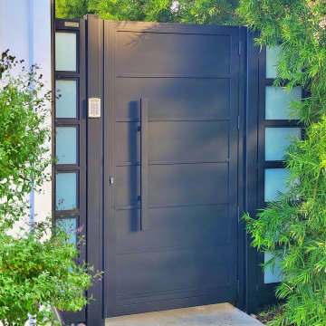 Solid Aluminum Privacy Gate Glass Trim
