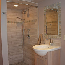 Cottage Basement Bathroom