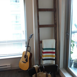 Decorative Apartment Ladder - Blanket And Quilt Racks