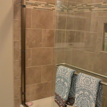 Beach Themed Glen Gardner Children's Bathroom