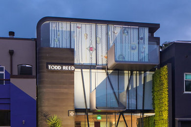 This is an example of a modern home in Los Angeles.