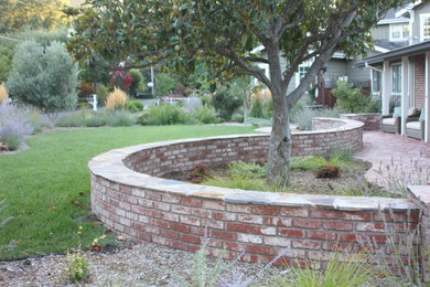 Photo of a traditional landscaping in San Francisco.