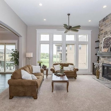 Reverse 1.5 Story home in Stone Canyon, Blue Springs, MO