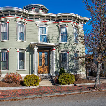 My Houzz: Revitalized 1857 Seaside Victorian in New England