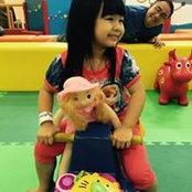 Desmond Lee's photo