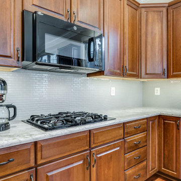 Updated Traditional Family Room w/ Bath & Kitchen Remodel- Haymarket, VA