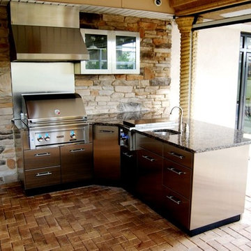 Outdoor Kitchens
