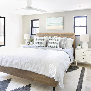 TROPICAL MODERN- BEACH HOUSE