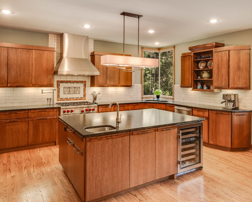 Küchen mit Rückwand aus Keramikfliesen in Grand Rapids Ideen, Design