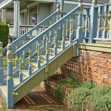 Portland, OR Porch Railing Restoration