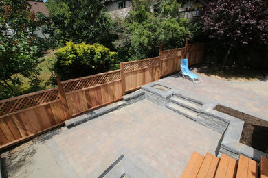 Example of a classic home design design in Vancouver