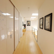 Wall closet