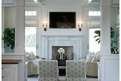 Living room - traditional living room idea in New York