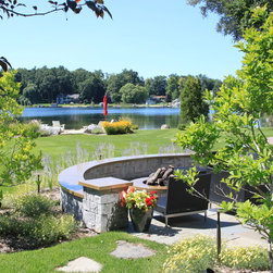 Lakeview stone patio - Landscaping Stones And Pavers
