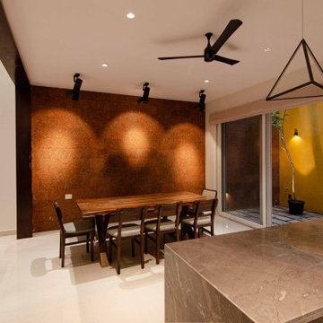 Dining with view to Courtyard