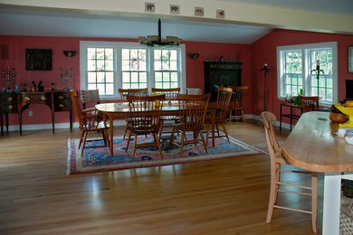 Dining room - traditional dining room idea in Boston