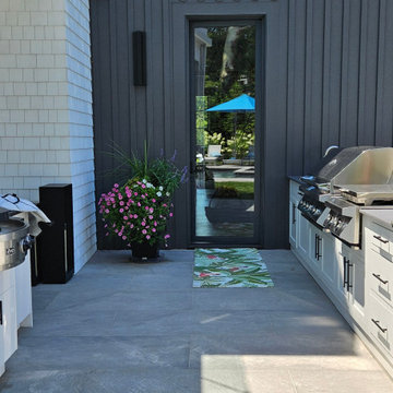 Super Style Lifestyle in the Hamptons Behind the Hedges