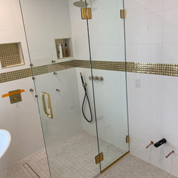 Bautista - Palm Desert - Shower Doors