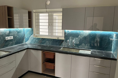 Kitchen - modern kitchen idea