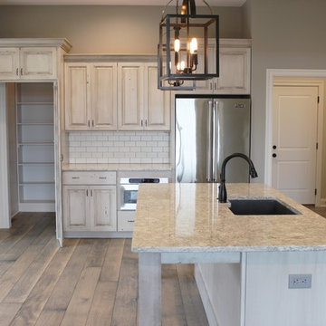 Edgebrooke Homes- Viking Appliances in a Koch White Drift Kitchen.
