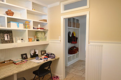 Home office - traditional home office idea in St Louis