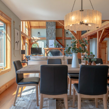 Lakehouse in Maine