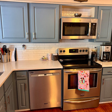 Arvada, CO Kitchen Replacement Raised Panel Cabinet Doors & Drawer Fronts