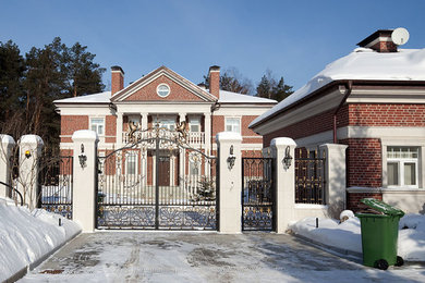 Inspiration for a classic home in Moscow.