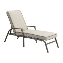 outdoor lounge chairs