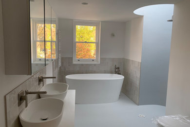Design ideas for a modern bathroom.