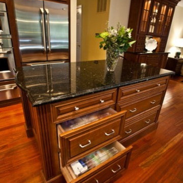 Luxurious Gourmet Kitchen in Fairfax Station Combines Beauty and Function