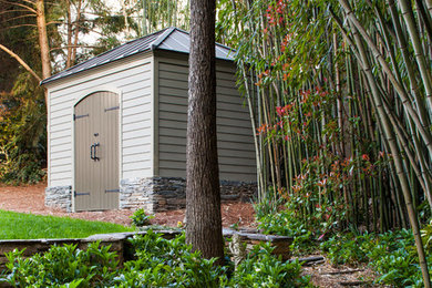 Inspiration for a mid-sized timeless detached garden shed remodel in Atlanta